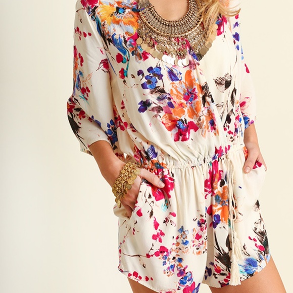 Umgee V-neck Floral Romper w/Tassel Waist - Picture 4 of 7